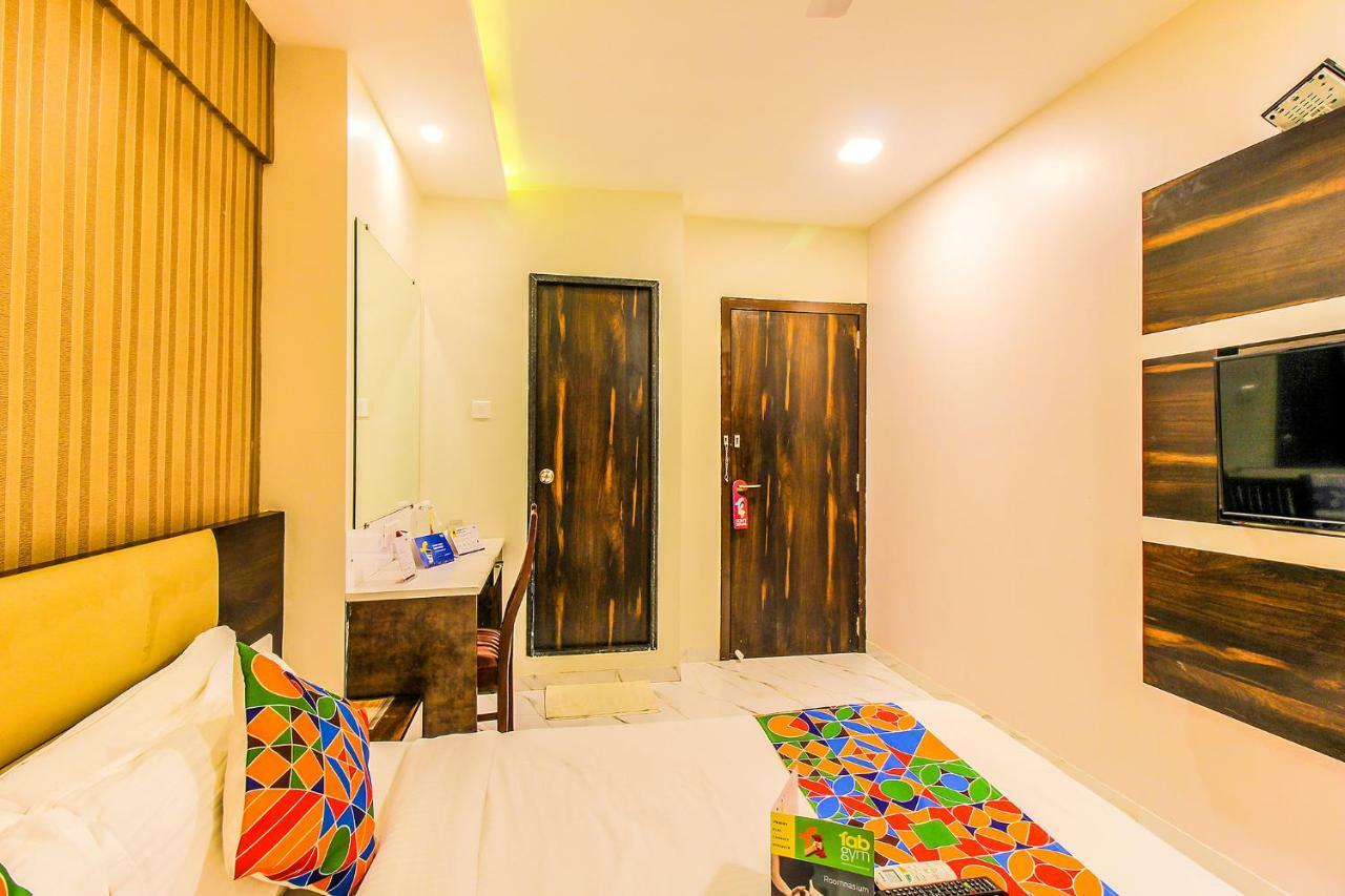 Fabhotel Plus Embassy Park Mumbai Exterior foto