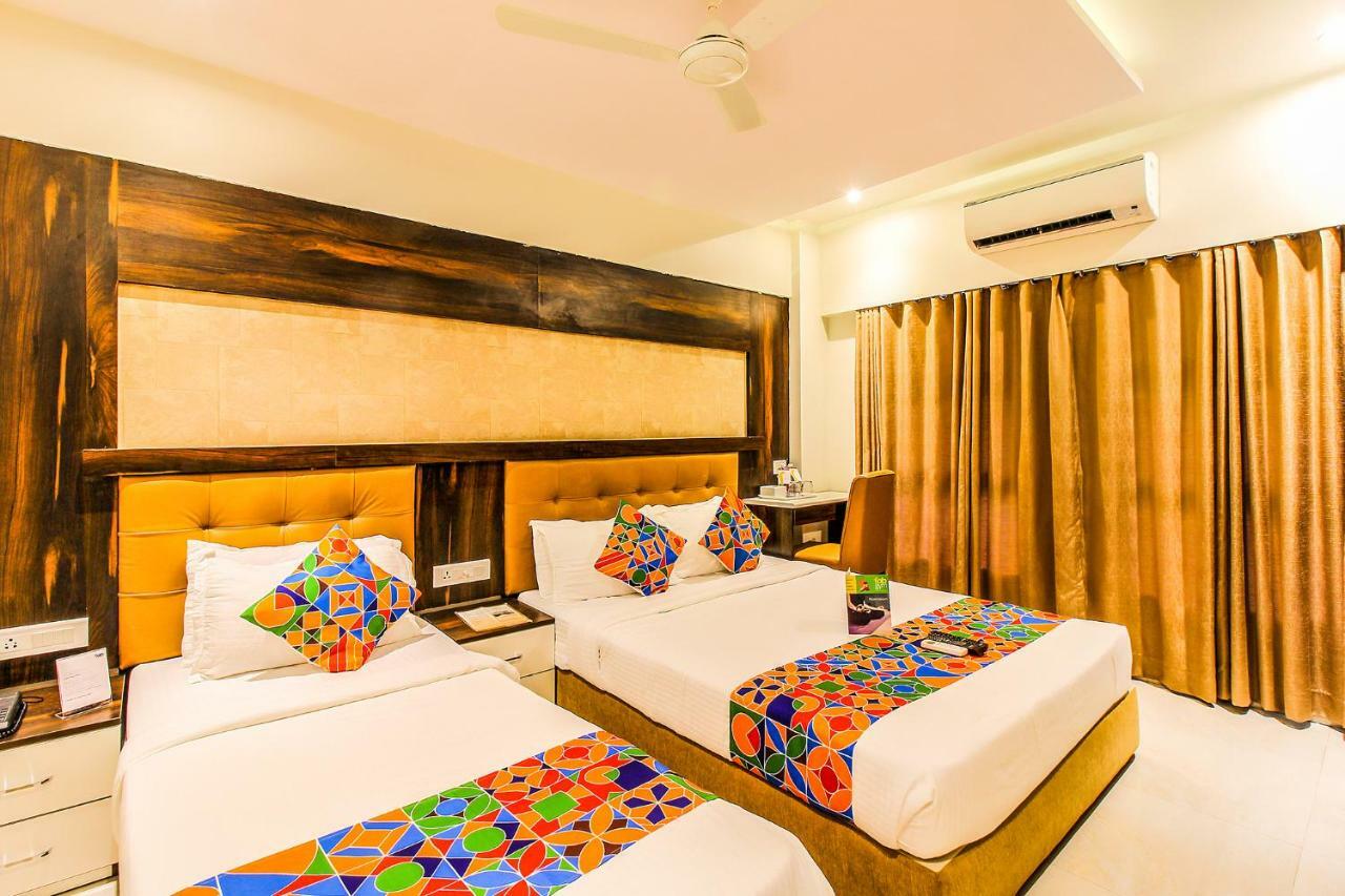 Fabhotel Plus Embassy Park Mumbai Exterior foto